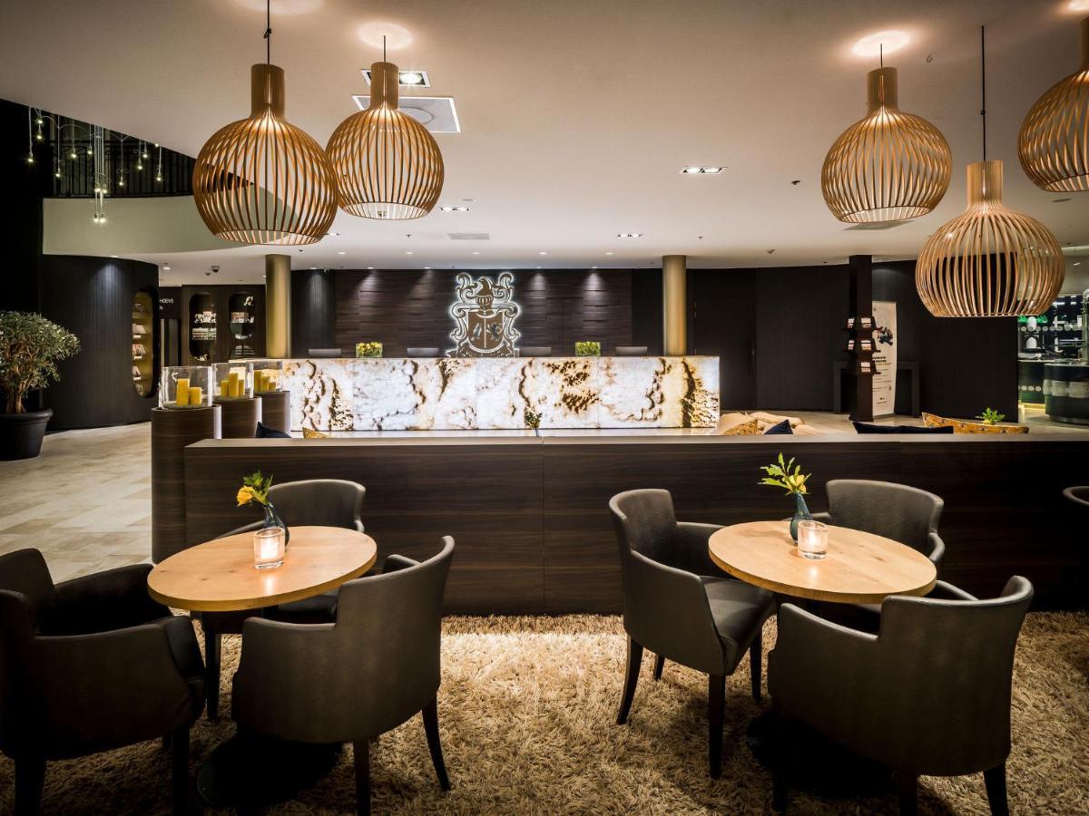 Der Valk Hotel 4*