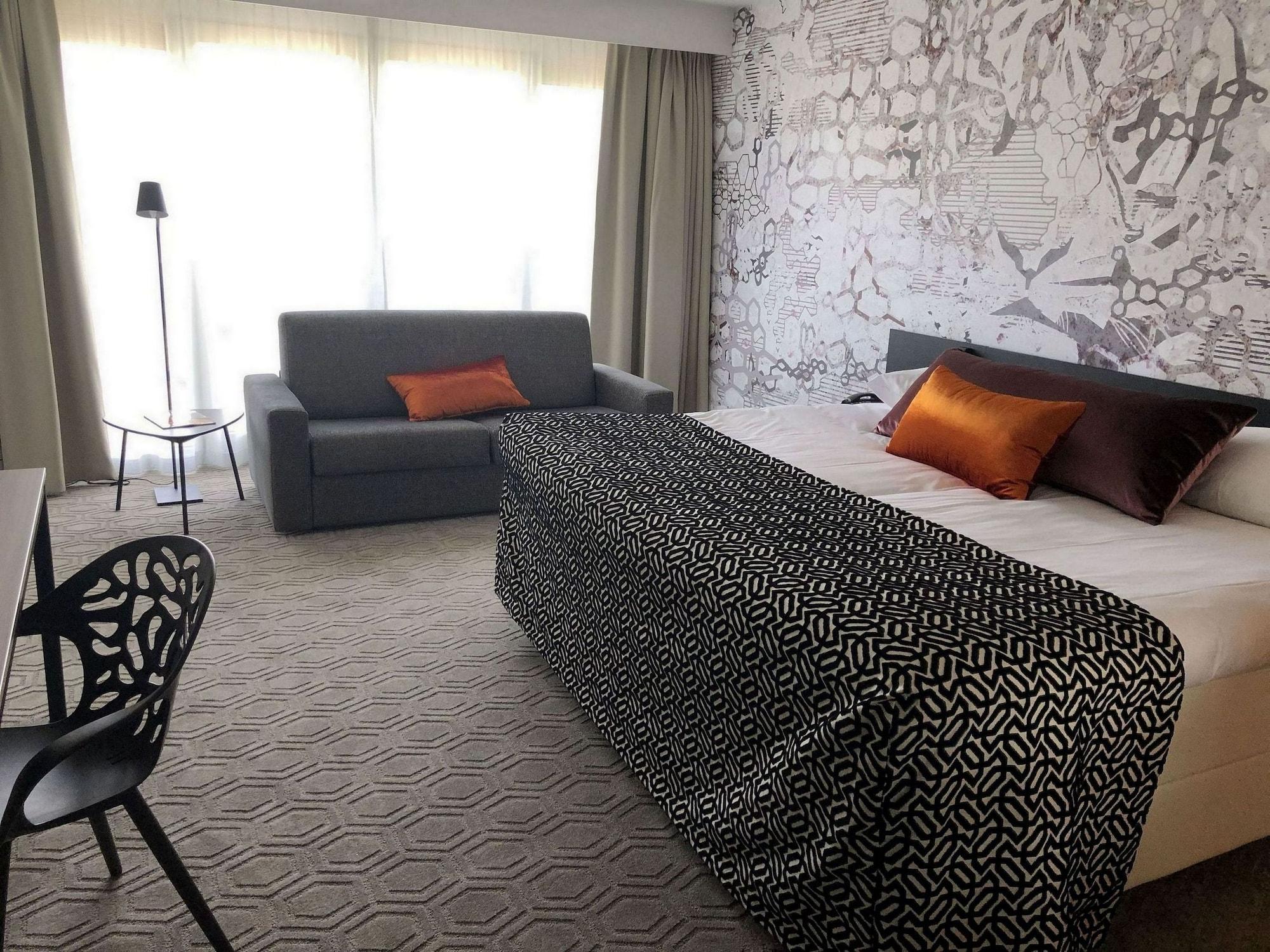 Hotel Der Valk 4*